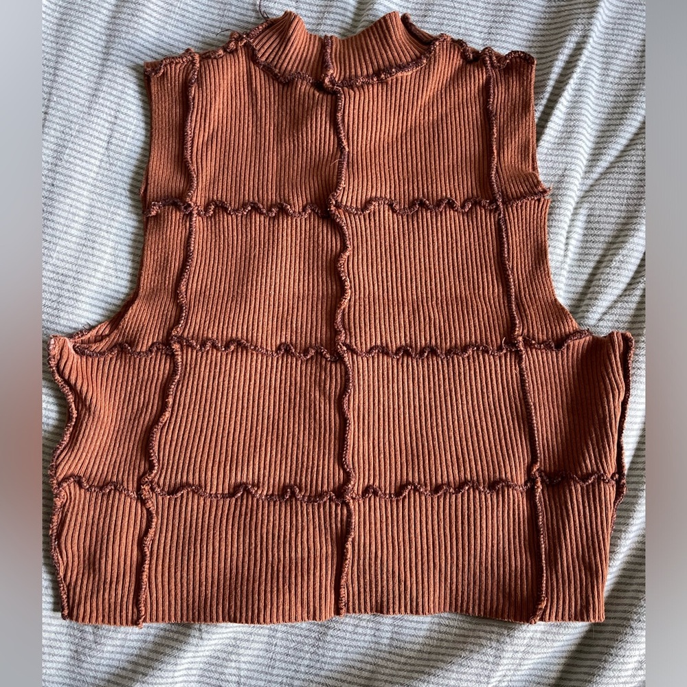 Patchwork Ribbed Crop Top - Picture 2 of 3
